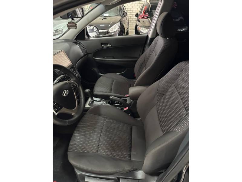 HYUNDAI - I30 - 2011/2011 - Preta - R$ 49.900,00