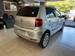 VOLKSWAGEN - FOX - 2014/2014 - Prata - R$ 42.900,00