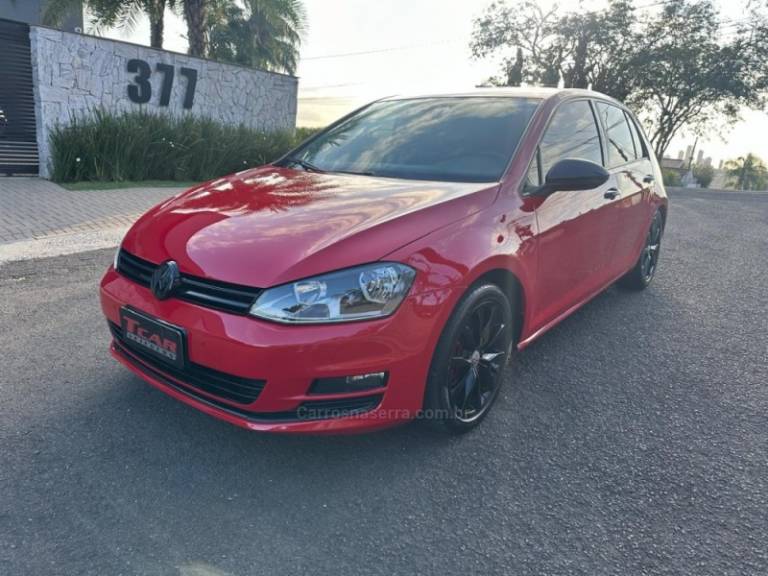 VOLKSWAGEN - GOLF - 2014/2014 - Vermelha - R$ 79.900,00