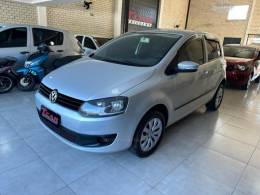 VOLKSWAGEN - FOX - 2014/2014 - Prata - R$ 42.900,00