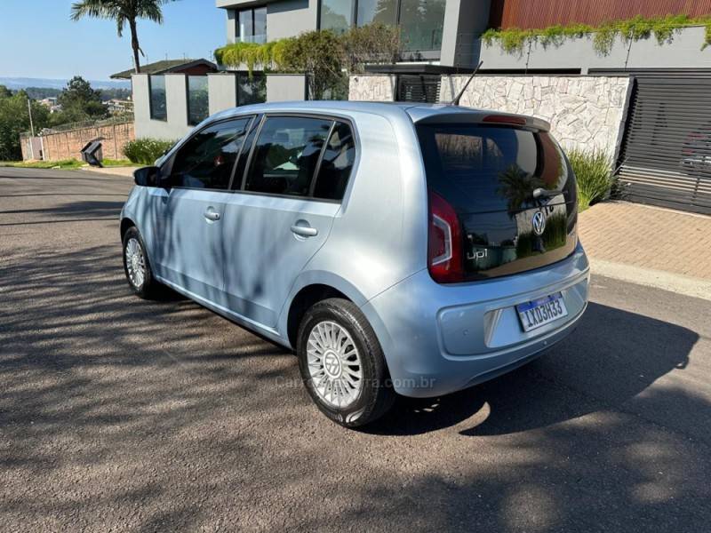 VOLKSWAGEN - UP - 2015/2016 - Prata - R$ 56.900,00