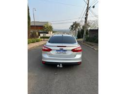 FORD - FOCUS - 2014/2015 - Prata - R$ 56.900,00